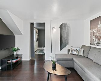 Cozy and Quaint 1 Bedroom Home - Berkley - Sala de estar