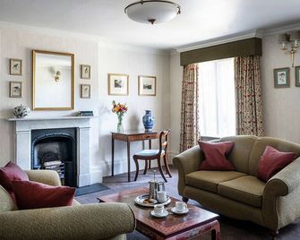 Audleys Wood Hotel - Basingstoke - Huiskamer