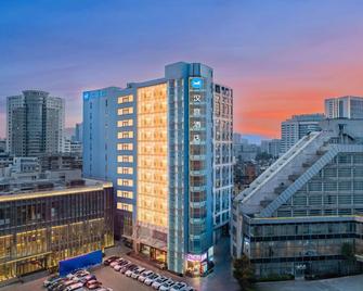 Hanting Hotel Kunming Cuihu - Kunming - Building