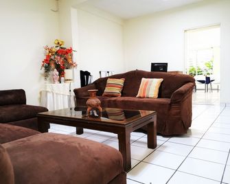 Hotel Armonía Hostal - סן סלבדור - סלון