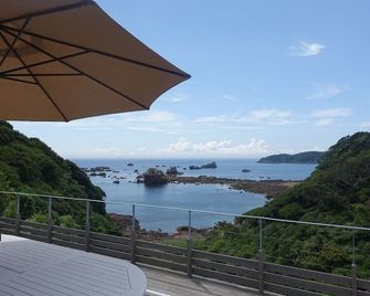 Hotel Shikino Kura - Kawazu - Balcón