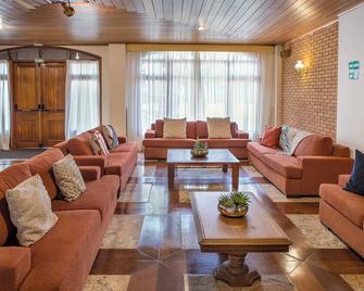 Hotel Estoril - Campos do Jordão - Living room