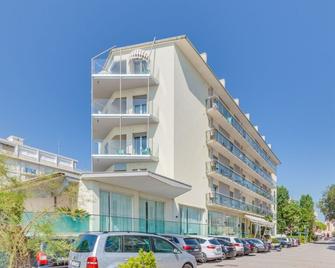 Hotel Delle Mimose - Jesolo - Building