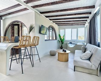 باريديان ليفينج - باريكيا - غرفة معيشة