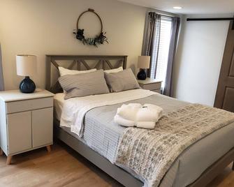 Horse Country Quonset Home - Cary
