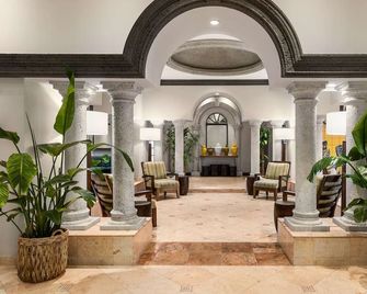 Seaside Room w/ Pool & Beach Access | 2.3 mi to Miami Beach Botanical Garden - Miami Beach - Lobby
