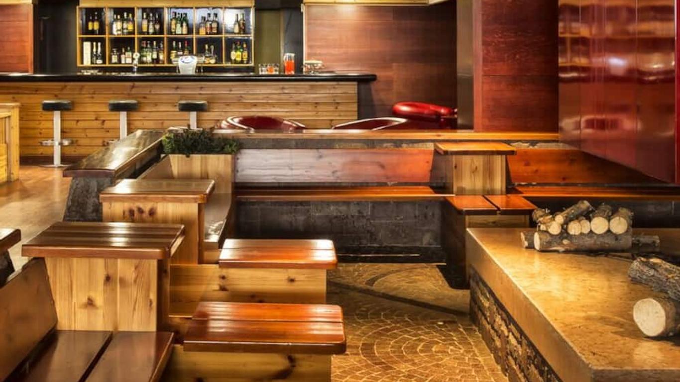 Hotel Club Regina E Fassa
