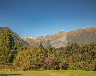 Rainforest Motel - Fox Glacier - Exterior