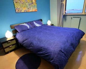 B&b La Baia Sea Rooms - Bisceglie - Bedroom