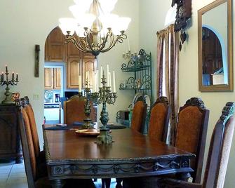 Tuscan Manor - Eureka Springs - Comedor