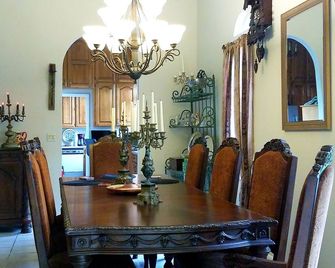 Tuscan Manor - יורקה ספרינגס - חדר אוכל
