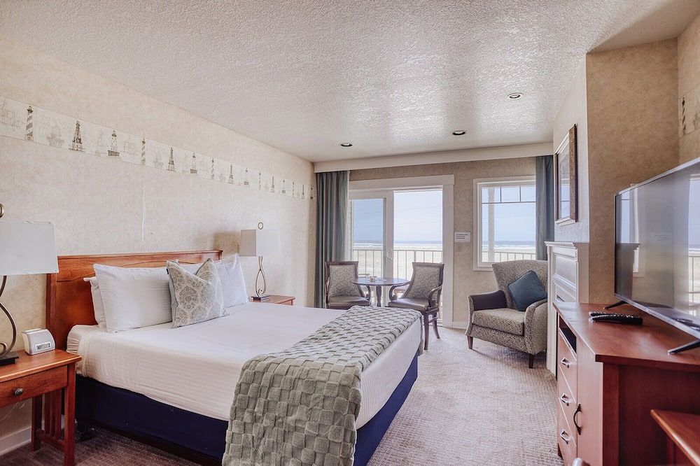 Inn of the Four Winds Seaside Oceanfront - Seaside