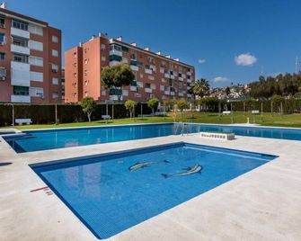 Luxury tourism ttluga Malaga - Cala del Moral - Pool