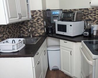 Chic studio apartment with AC, WiFi in charming Pueblo - Pueblo - Kuchyň
