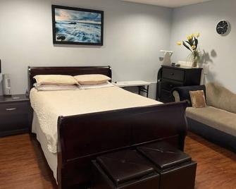 Valley Studio Private Room - Abbotsford - Bedroom