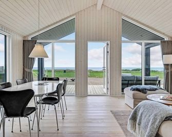 Nice Home In Kalundborg With Wifi - Kalundborg - Їдальня