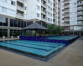 Simply Modern Studio Apartment at Centro City Residence - Jakarta - Piscine