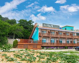 안면도 태안 리슈채펜션 - 안면도 - 건물