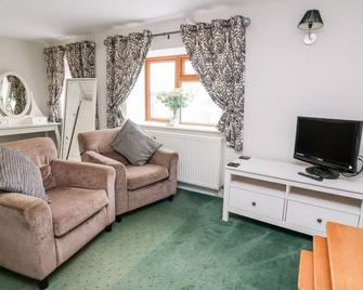 Triangle Inn Coachouse - Rhayader - Living room