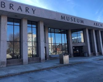 Fairfield Inn & Suites by Marriott Augusta - Augusta - Edificio