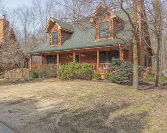 The Great Escape - Cabin with shared pool access - Saugatuck - Building