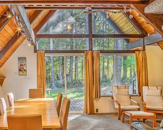 Four Stone Lodge Near Mt Rainier - Enumclaw - Comedor