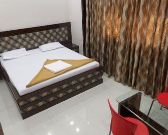 Hotel Gandharv Garden - Koregaon - Habitación