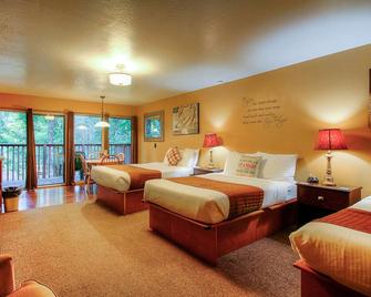 Redwoods River Resort & Campground - Leggett - Bedroom
