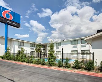 Motel 6-Dallas, Tx - South - Dallas - Bina
