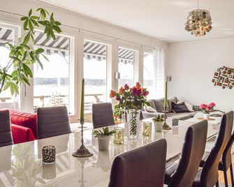 Cozy Home In Trosa With House Sea View - Trosa - Comedor
