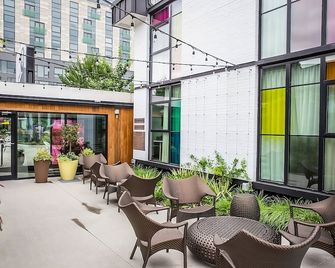 Short Drive to Logan Airport! Pets Allowed, Pool! - 波士頓 - 天井