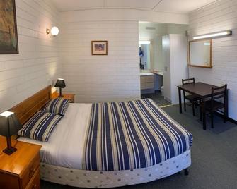Finley Motel - Finley - Bedroom