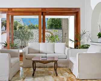 Hotel Syrene - Capri - Living room