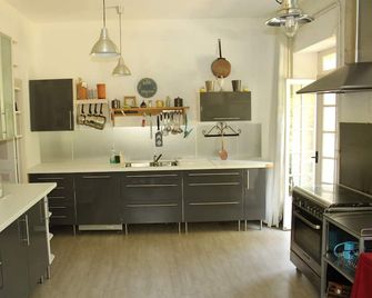 Gers, large house with private pool, park, near village, ideal for family - Mauvezin - Cocina