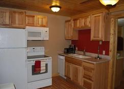 One Bedroom Apartment with Full Kitchen 4 Blocks from Yellowstone National Park - Gardiner - Küche
