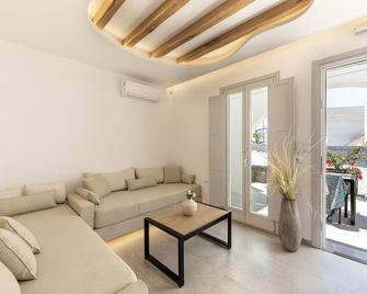 Alafropetra Luxury Suites - Akrotiri - Pokój dzienny