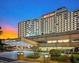 Guangdong Hotel - Cantón - Edificio