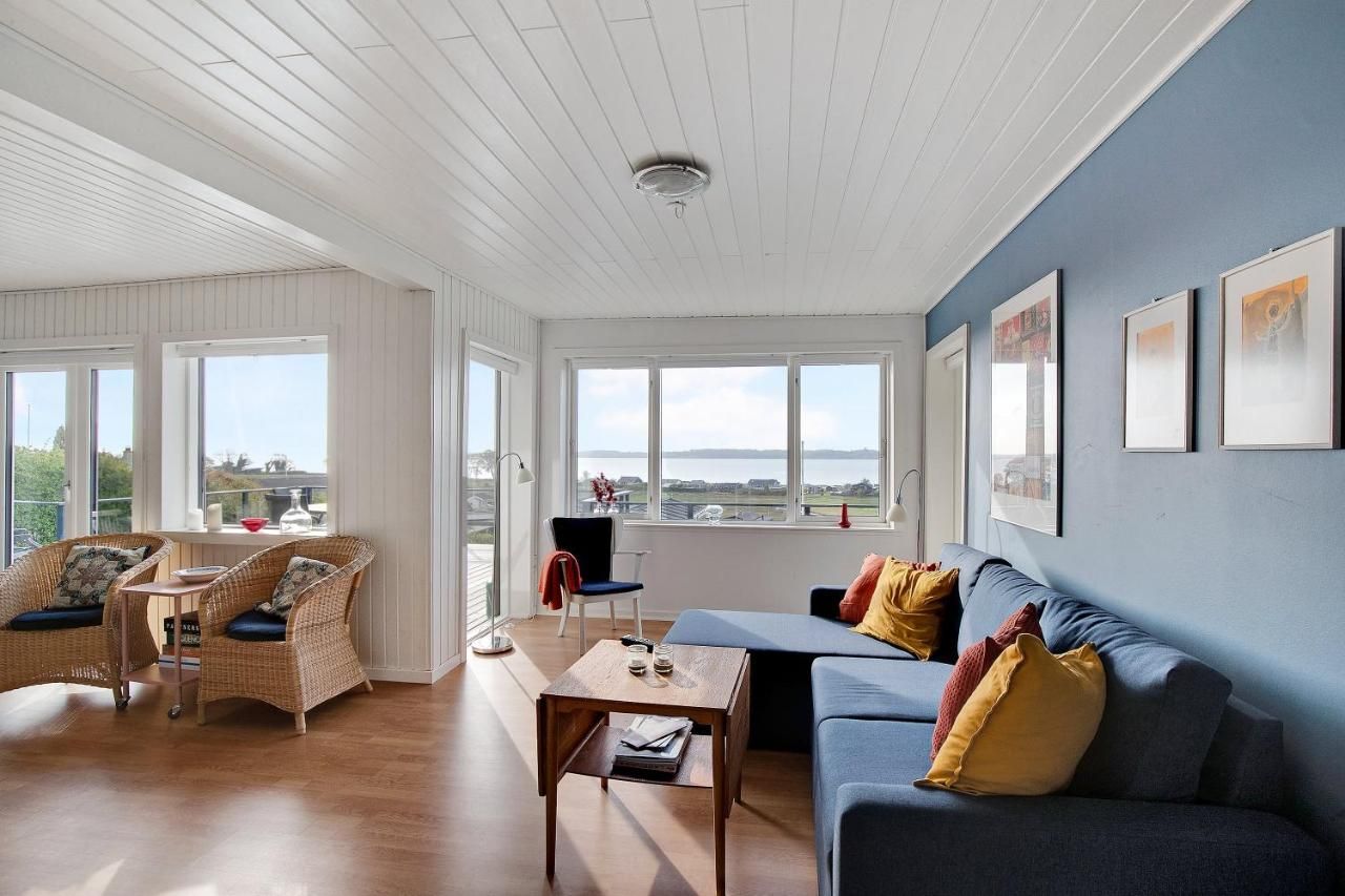 Newly Restored Cottage With Panoramic Sea Views – Åbenrå