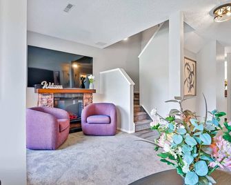 The Alfar By Samsara Resort Private Entry Panorama Top View 3br 2th - Canmore - Salon