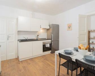 Da Pia in Historycal Como City Centre by Rent All Como - Como - Kitchen