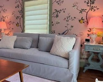 Mon Sherri - The Cottage - Loxley - Sala de estar