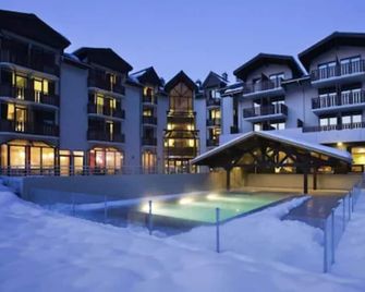 Hôtel Les Aiglons Chamonix - Chamonix-Mont-Blanc - Edificio