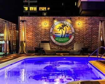 Apa Hotel & Resort Osaka Umeda Eki Tower - Osaka - Pool