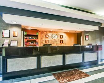 Comfort Suites Inn at Ridgewood Farm - Salem - Recepción