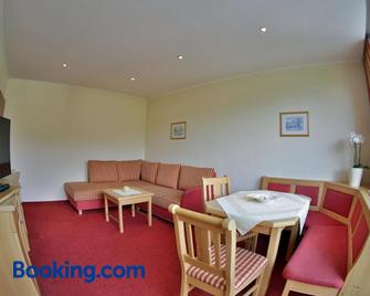 Appartement Sport Girbl - Strobl - Wohnzimmer