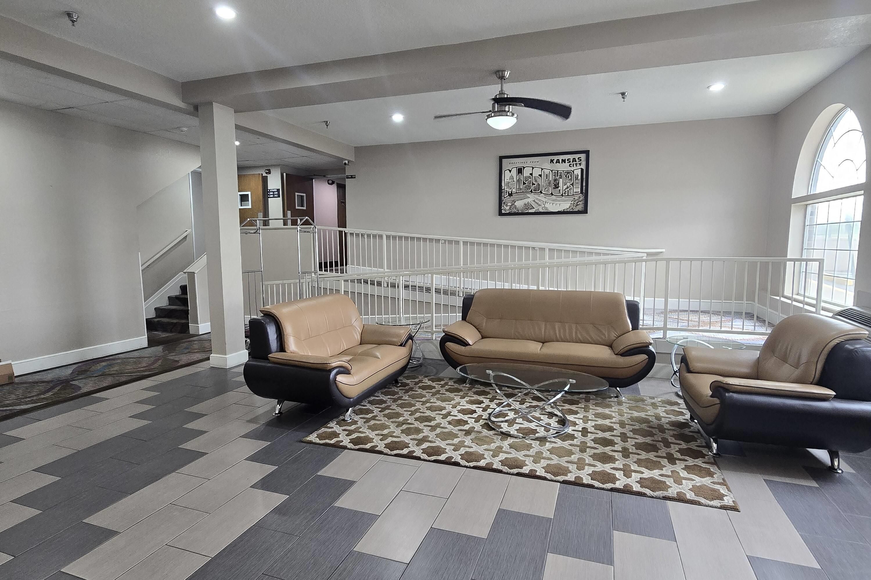Super 8 by Wyndham Kansas City - קנזס סיטי - לובי