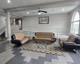 Super 8 by Wyndham Kansas City - קנזס סיטי - לובי
