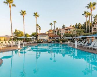 2-bedroom resort in perfect Newport Beach with fitness room, AC, WiFi - Newport Coast - 游泳池