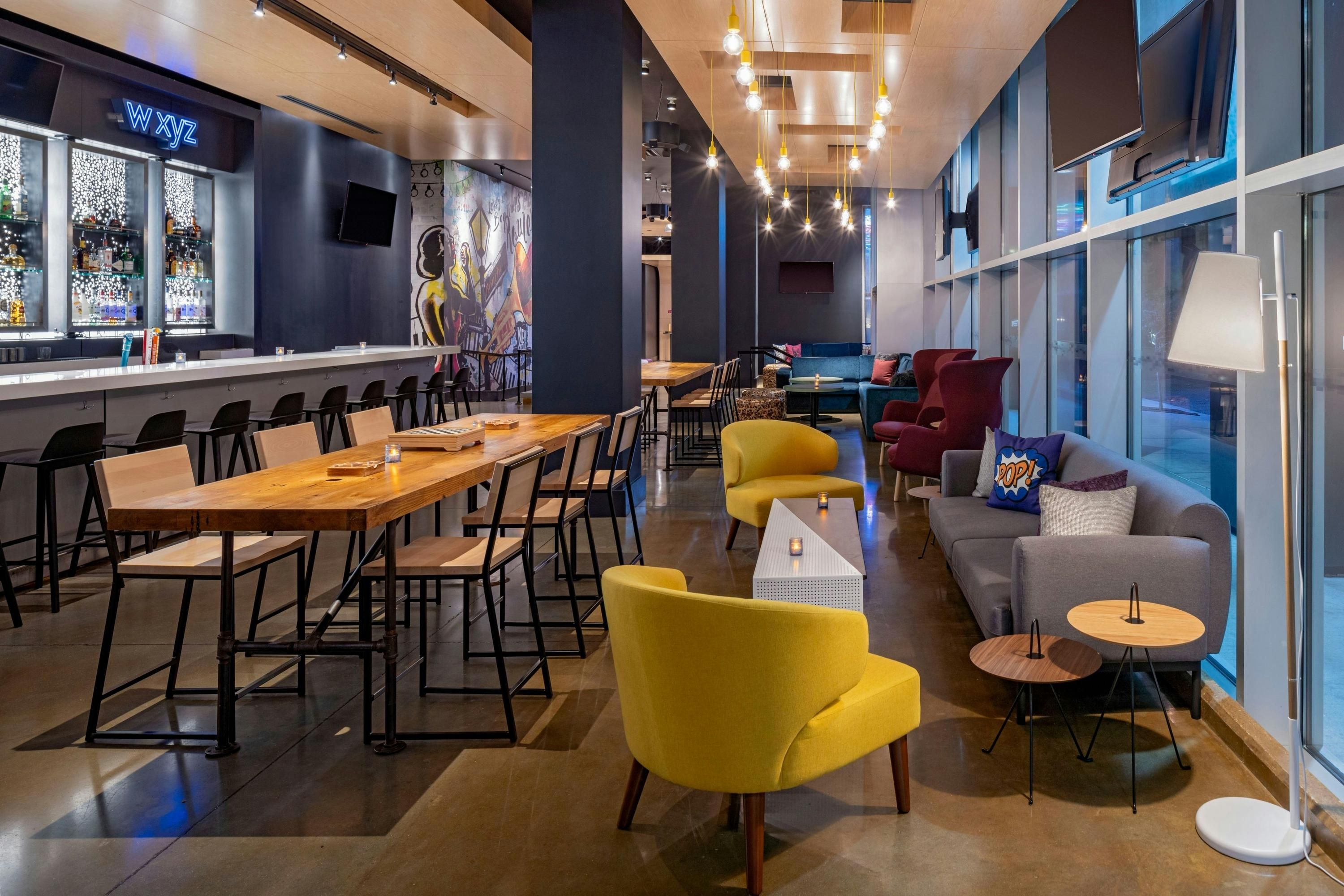 Aloft New Orleans Downtown thumbnail 3