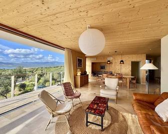Villa d'architecte à Abbartello, vue mer et accès plage - Olmeto - Вітальня